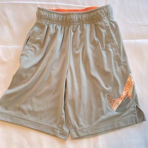 Nike Dri-Fit Boys Youth shorts size S